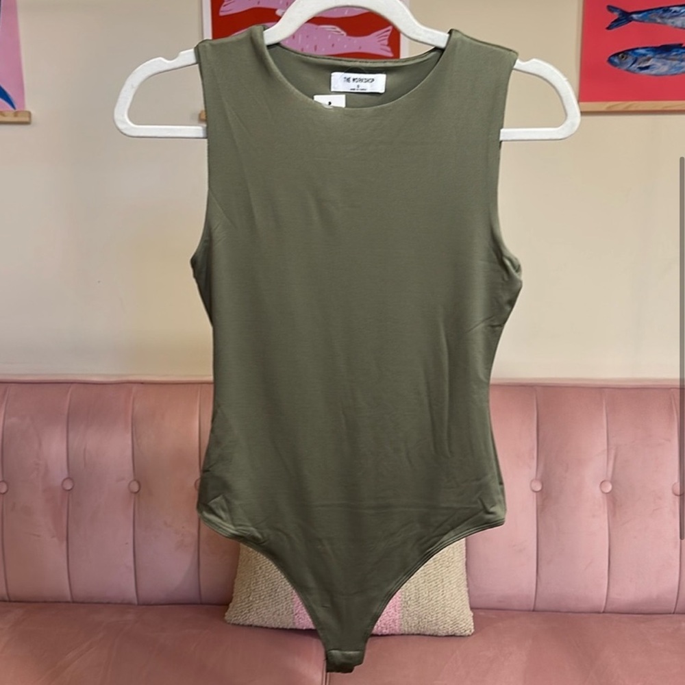 💠NWT Premium Olive Bodysuit. NWT. MEDIUM. Double lined.